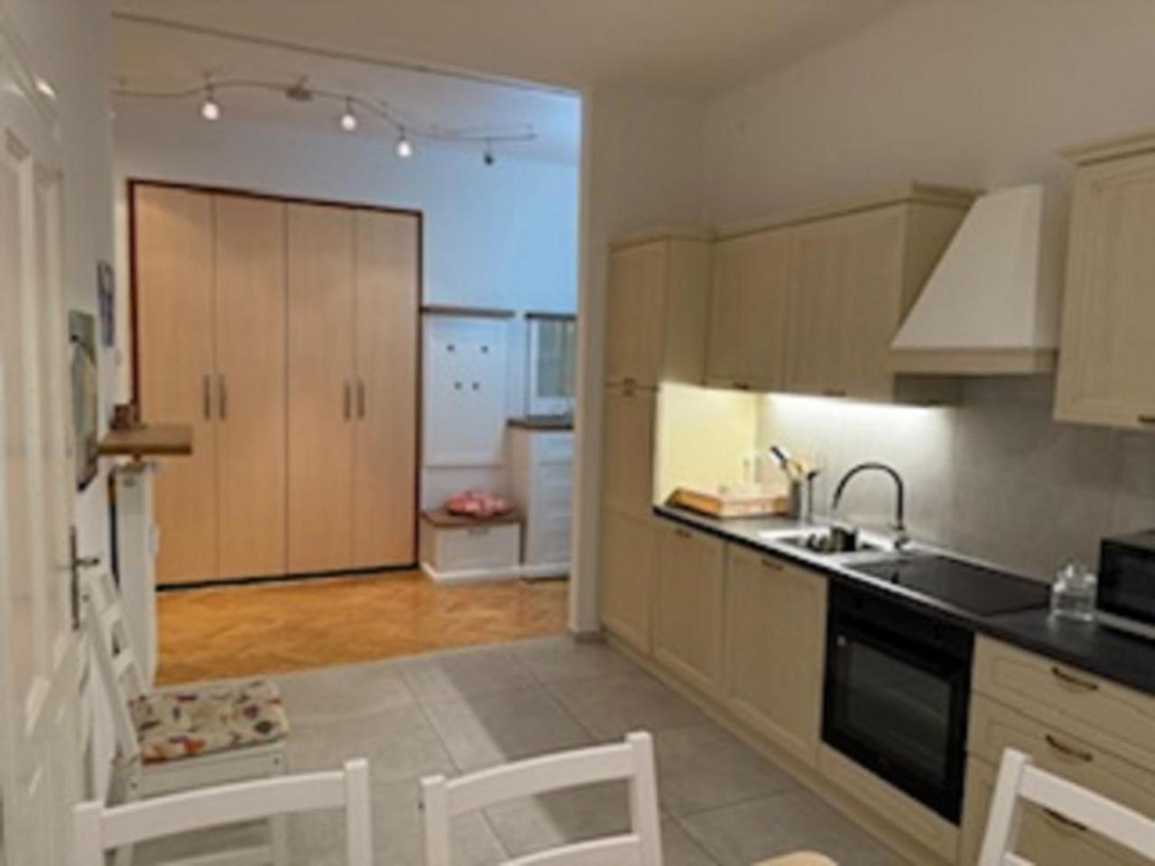 Central Residence Apartment